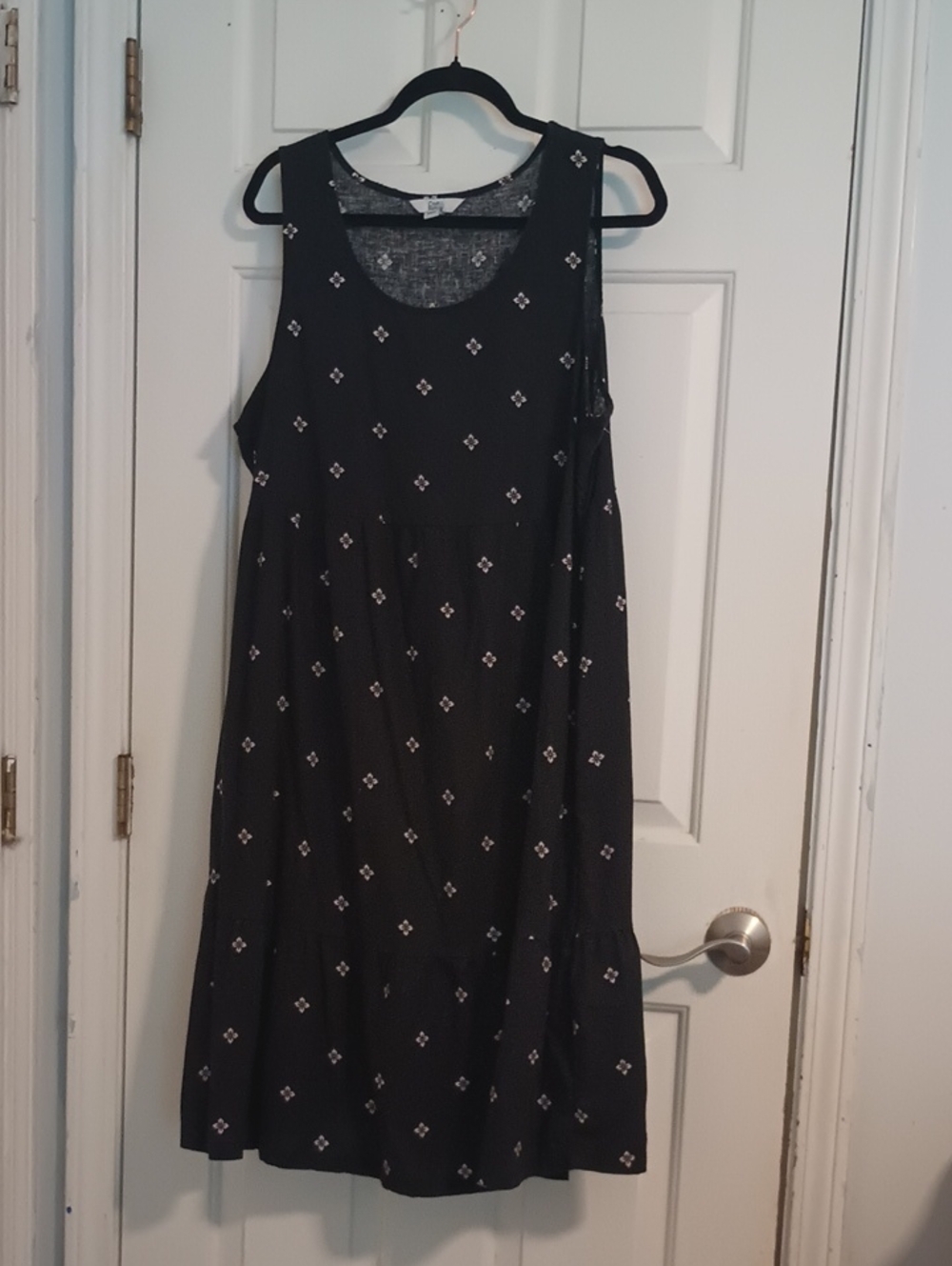 croft & barrow Black Sleeveless Midi Dress with White Diamond Print